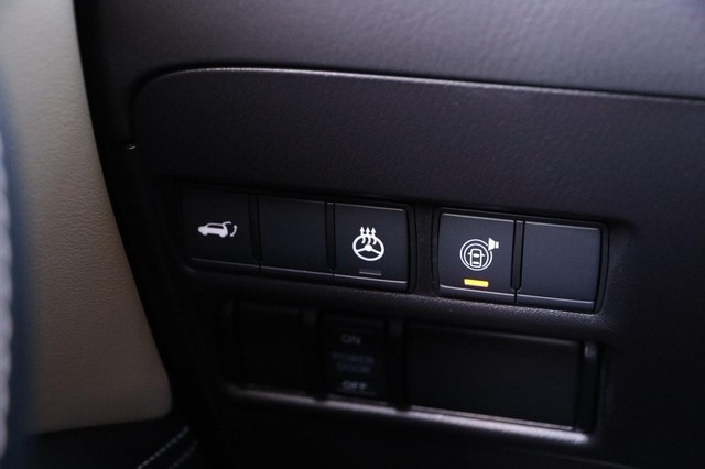 INFINITI QX80 Vehicle Image 23