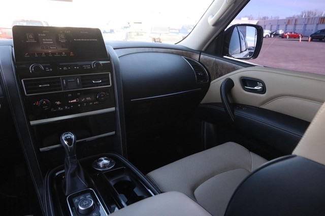 INFINITI QX80 Vehicle Image 28