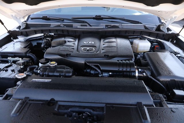 INFINITI QX80 Vehicle Image 30