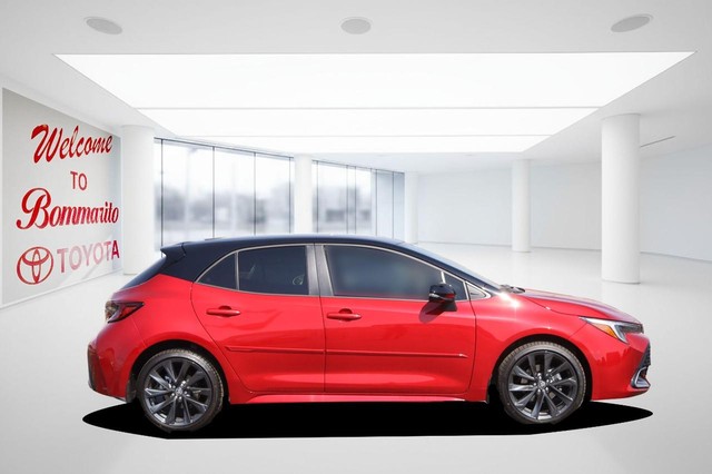 Toyota Corolla Hatchback Vehicle Image 05