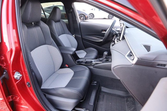 Toyota Corolla Hatchback Vehicle Image 25