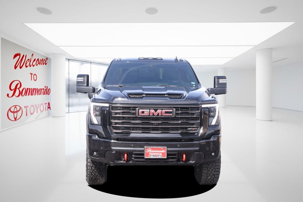 GMC Sierra 2500HD Vehicle Full-screen Gallery Image 4