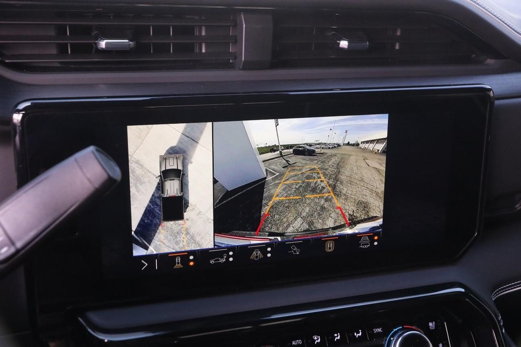 GMC Sierra 2500HD Vehicle Full-screen Gallery Image 18