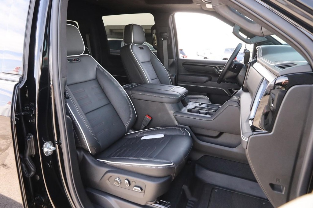 GMC Sierra 2500HD Vehicle Full-screen Gallery Image 27