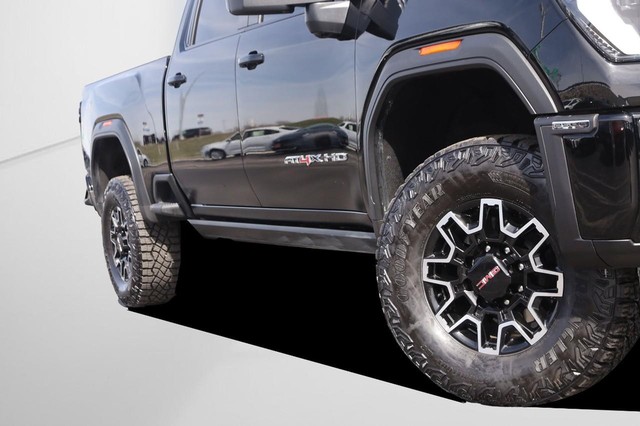 GMC Sierra 2500HD Vehicle Image 03