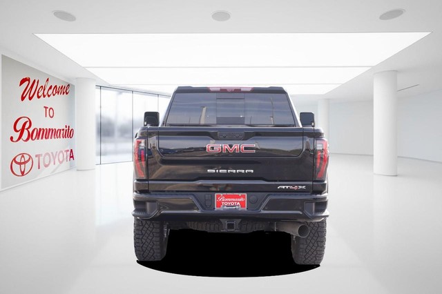 GMC Sierra 2500HD Vehicle Image 06