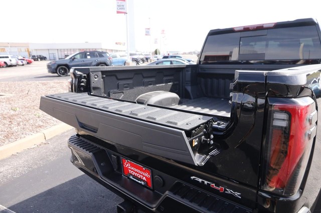 GMC Sierra 2500HD Vehicle Image 07