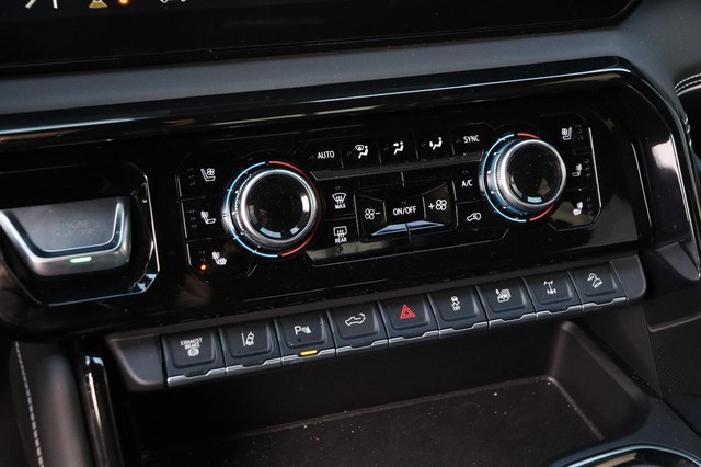 GMC Sierra 2500HD Vehicle Image 19