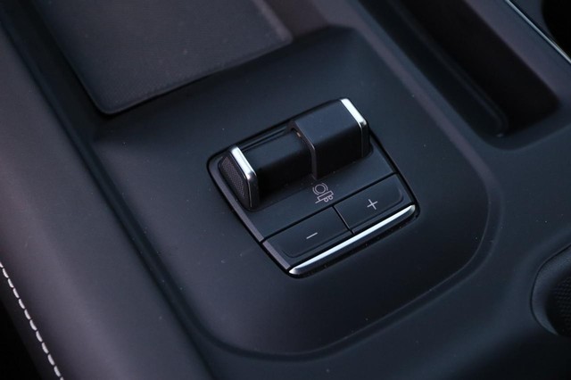 GMC Sierra 2500HD Vehicle Image 20