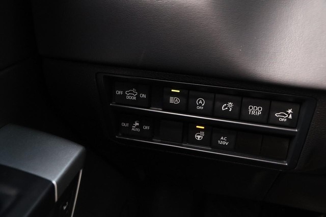 Toyota Tundra 4WD Vehicle Image 21