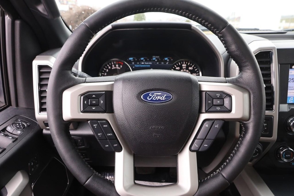 Ford F-150 Vehicle Full-screen Gallery Image 11