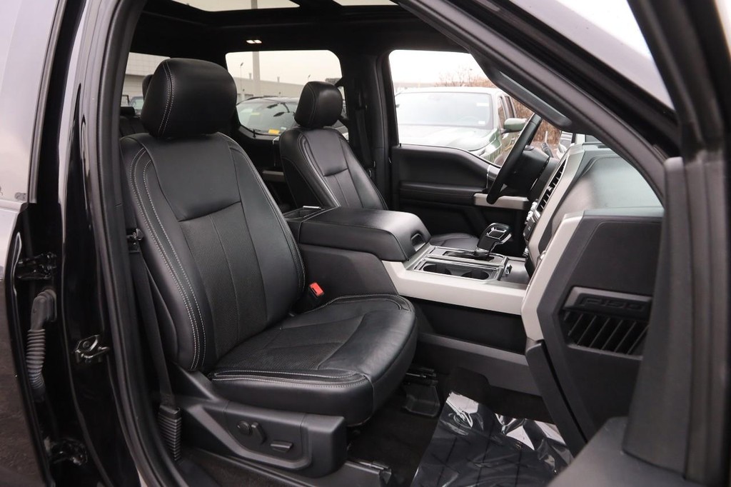 Ford F-150 Vehicle Full-screen Gallery Image 26