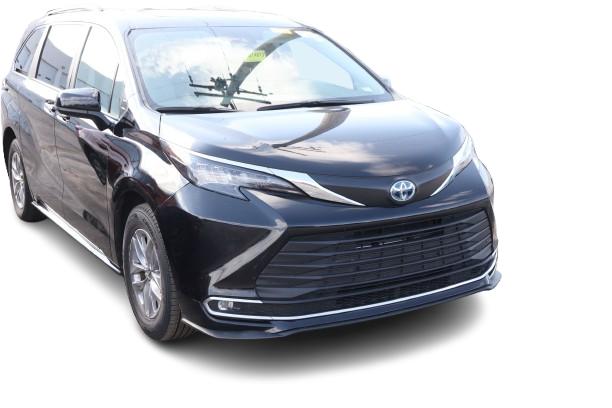 Toyota Sienna Vehicle Full-screen Gallery Image 2