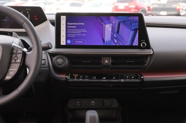 Toyota Prius Plug-In Hybrid Vehicle Image 25