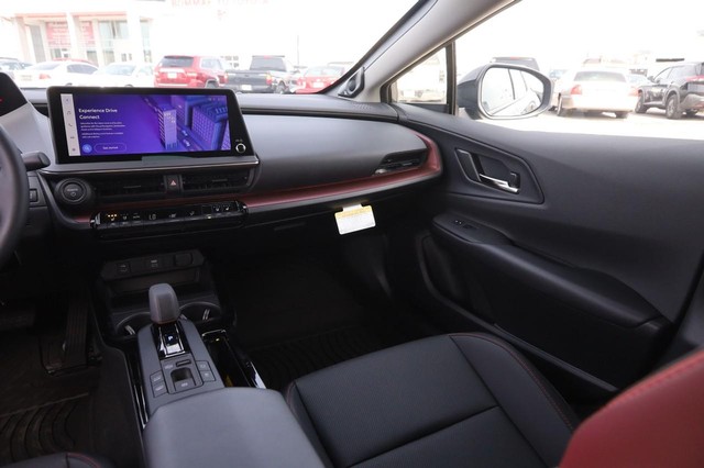 Toyota Prius Plug-In Hybrid Vehicle Image 26