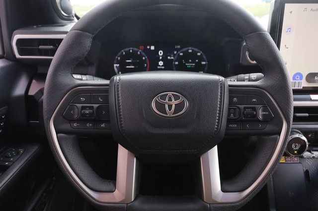 Toyota 4Runner Vehicle Image 12