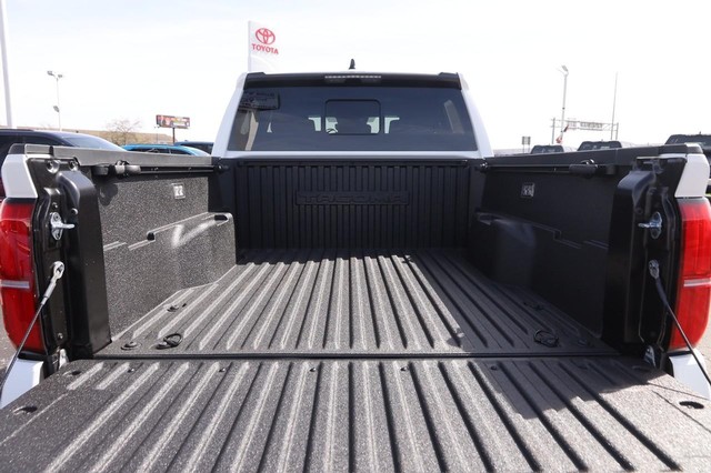 Toyota Tacoma 4WD Vehicle Image 07