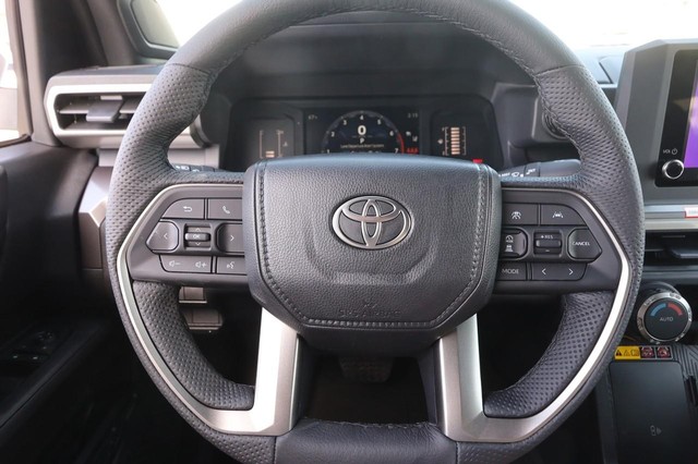 Toyota Tacoma 4WD Vehicle Image 10