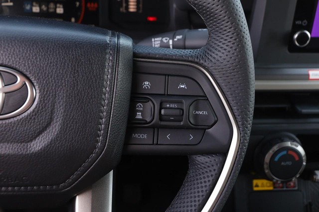 Toyota Tacoma 4WD Vehicle Image 12