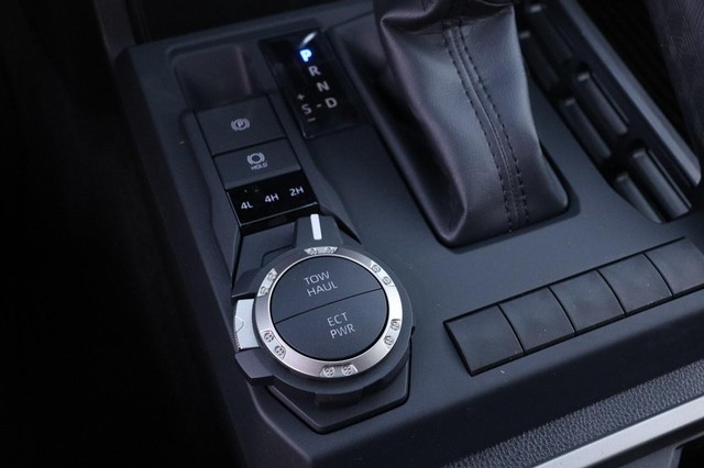 Toyota Tacoma 4WD Vehicle Image 18