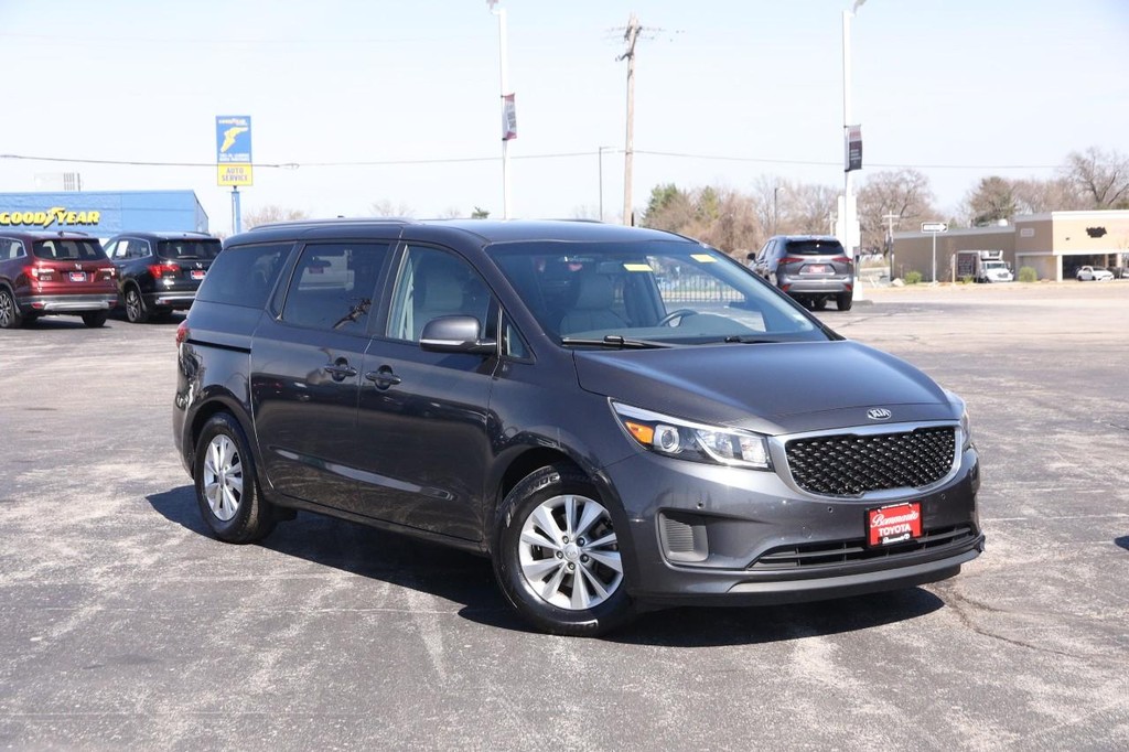 Kia Sedona Vehicle Full-screen Gallery Image 2