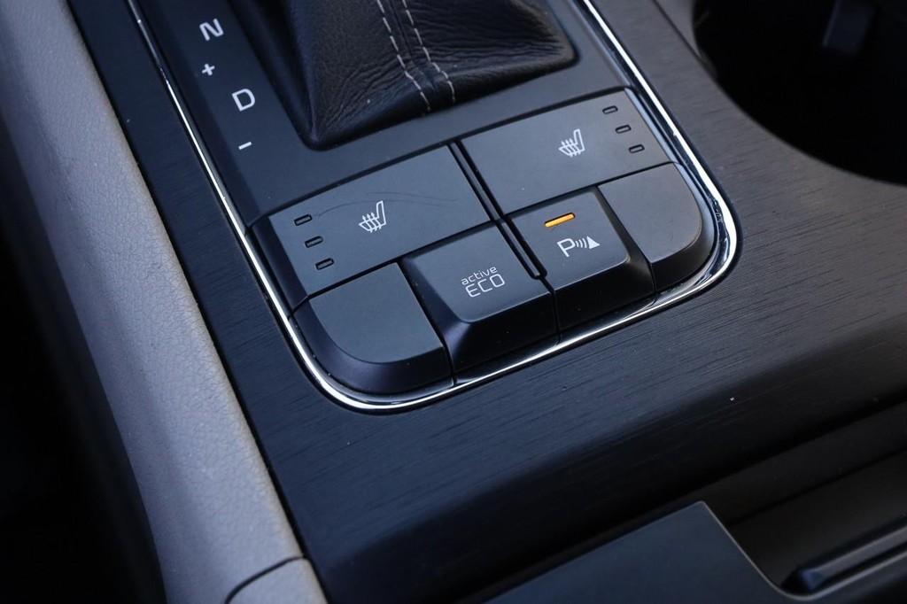 Kia Sedona Vehicle Full-screen Gallery Image 20