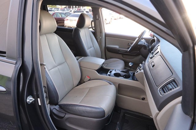Kia Sedona Vehicle Image 27
