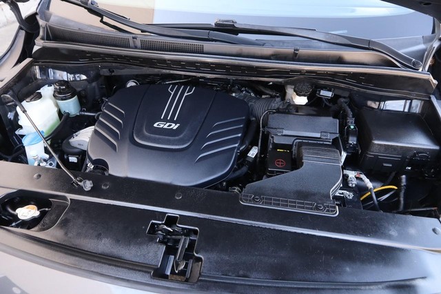 Kia Sedona Vehicle Image 28