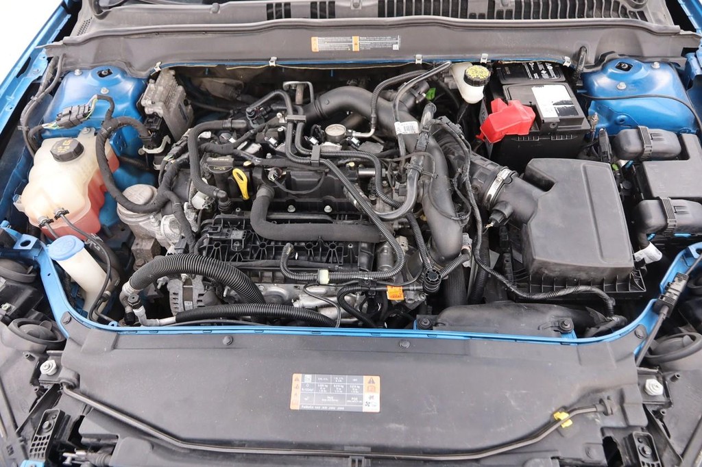 Ford Fusion Vehicle Full-screen Gallery Image 26