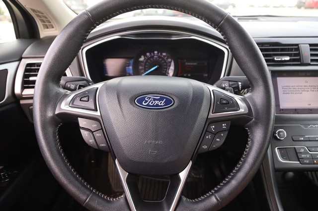 Ford Fusion Vehicle Image 10
