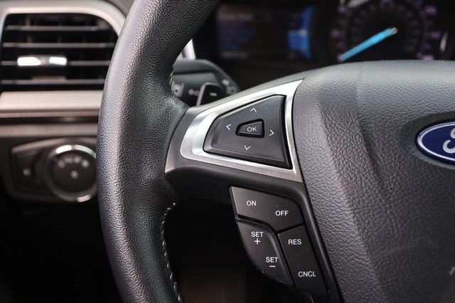 Ford Fusion Vehicle Image 11