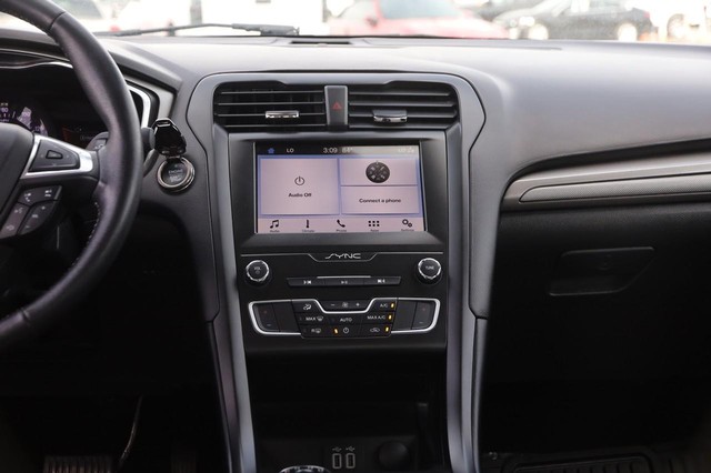 Ford Fusion Vehicle Image 23