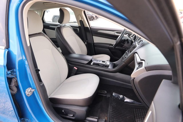 Ford Fusion Vehicle Image 25