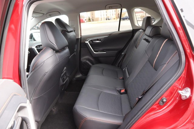 Toyota RAV4 Vehicle Image 09