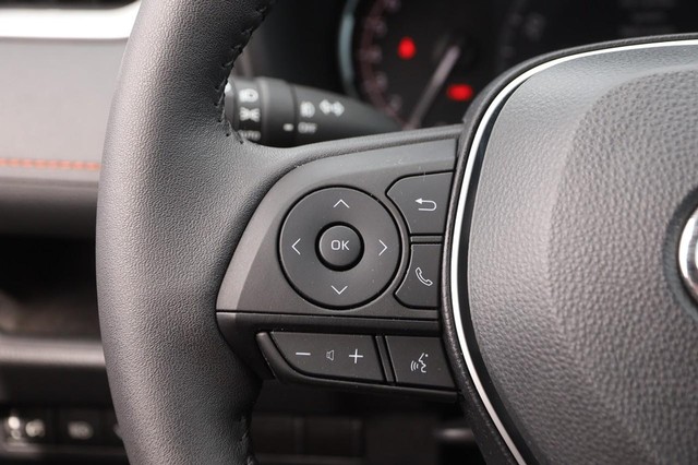 Toyota RAV4 Vehicle Image 11