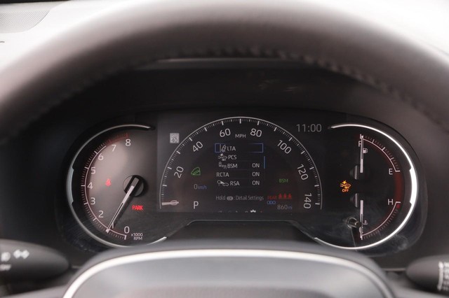 Toyota RAV4 Vehicle Image 13