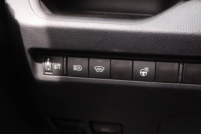 Toyota RAV4 Vehicle Image 19