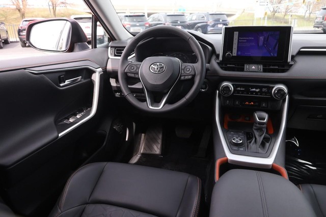 Toyota RAV4 Vehicle Image 21