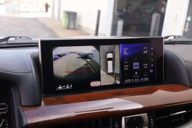 Lexus LX Vehicle Image 22