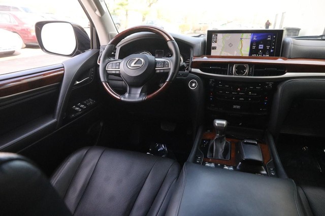 Lexus LX Vehicle Image 28