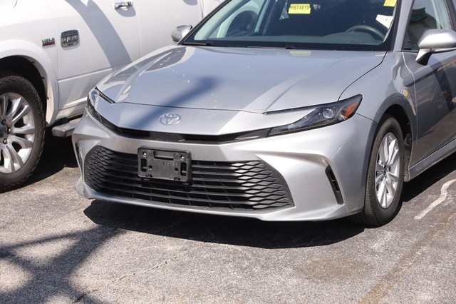 Toyota Camry Vehicle Image 05