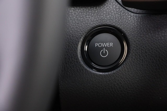 Toyota Camry Vehicle Image 15