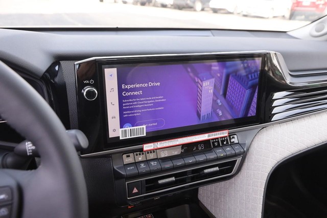 Toyota Camry Vehicle Image 16