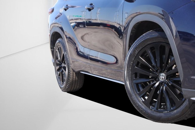 Toyota Highlander Vehicle Image 03