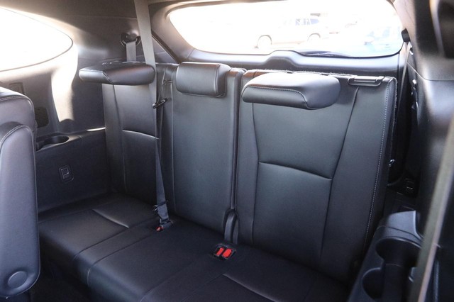 Toyota Highlander Vehicle Image 12