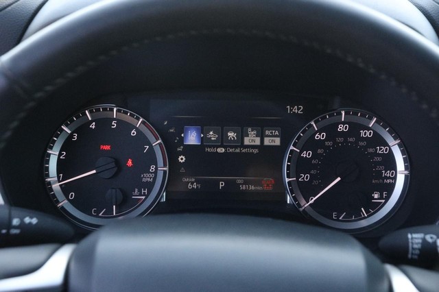 Toyota Highlander Vehicle Image 16