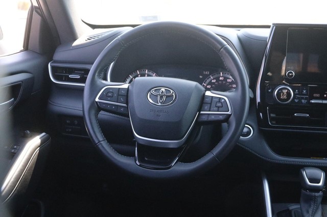 Toyota Highlander Vehicle Image 26