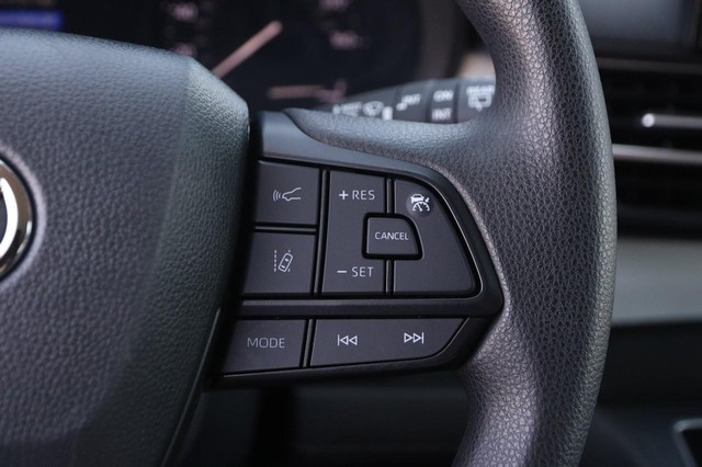 Toyota Sienna Vehicle Image 13