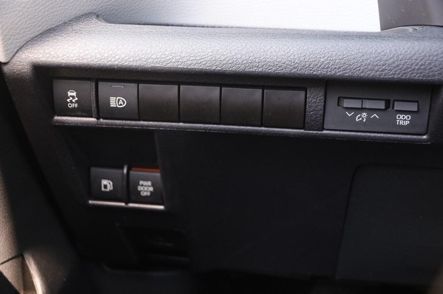 Toyota Sienna Vehicle Image 21