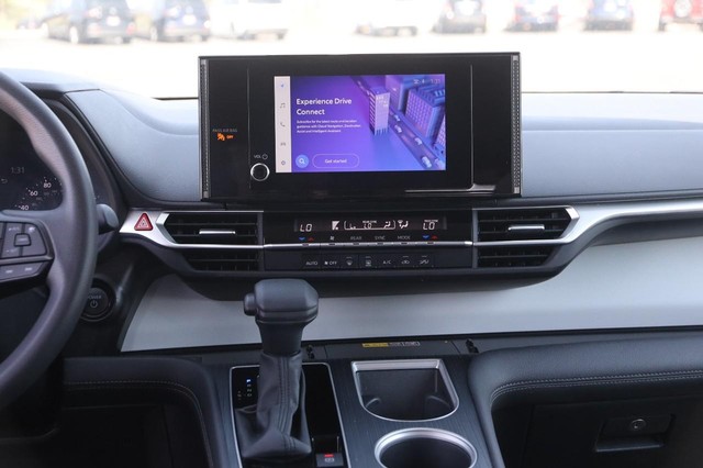 Toyota Sienna Vehicle Image 25